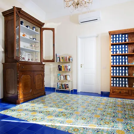 Palazzo Margherita بوسيتانو