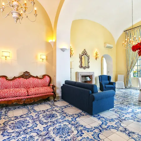 Palazzo Margherita بوسيتانو