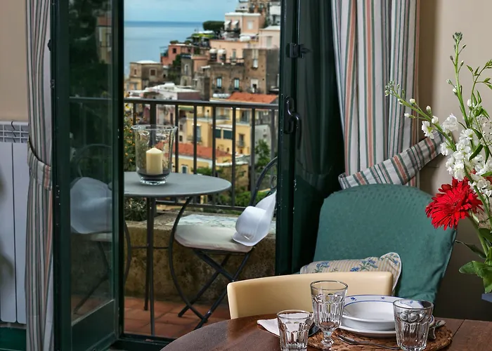 Palazzo Margherita 4* بوسيتانو